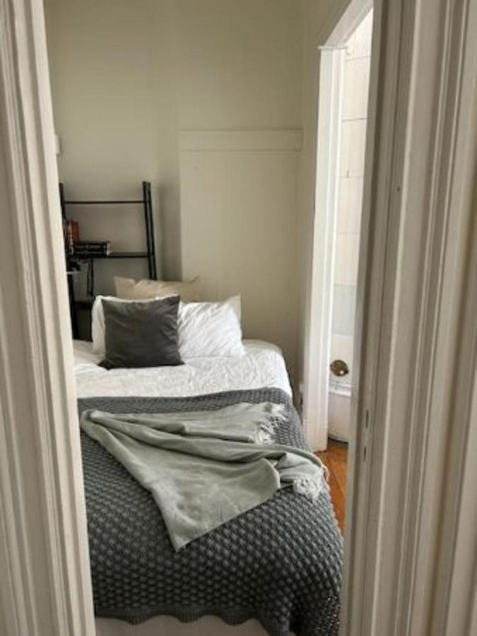 Stockholm Loft Haven 3 Beds In A 1- Bedroom Gem - 917 Екстериор снимка