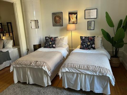 Stockholm Loft Haven 3 Beds In A 1- Bedroom Gem - 917 Екстериор снимка